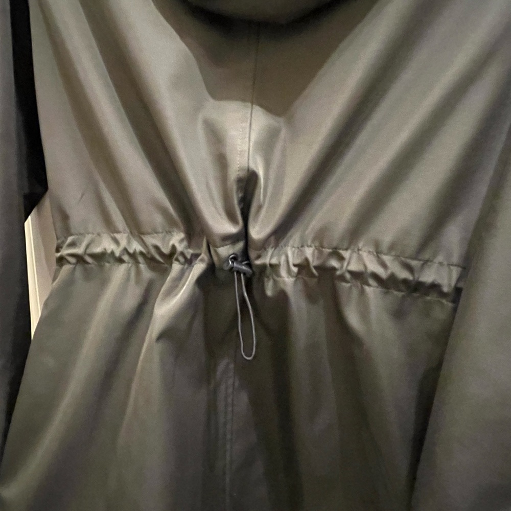 Michael Kors raincoat / jacket EUC - Picture 4 of 9